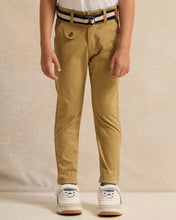 Load image into Gallery viewer, بنطلون بيج للأولاد مع حزام
