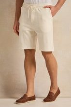 Load image into Gallery viewer, شورت رجالي بيج للاسترخاء
