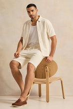 Load image into Gallery viewer, شورت رجالي بيج للاسترخاء
