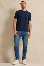 Load image into Gallery viewer, تي شيرت رجالي مطبوع باللون الأزرق البحري
