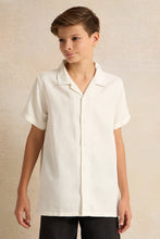 Load image into Gallery viewer, قميص جاكار عاجي مطرز للأولاد الكبار
