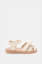 Load image into Gallery viewer, صندل صياد السمك كريمي اللون للبنات الرضع
