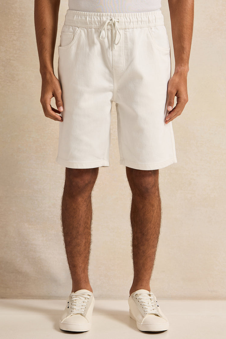 شورت جينز رجالي أبيض أساسي