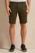 Load image into Gallery viewer, شورت رجالي زيتوني اللون بخصر عادي
