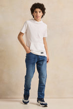 Load image into Gallery viewer, بنطال جينز أزرق داكن للأولاد الكبار بطول الركبة
