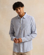 Load image into Gallery viewer, قميص رجالي مخطط باللونين الأزرق والأبيض
