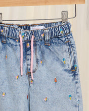 Load image into Gallery viewer, بنطلون أزرق واسع الساق للبنات الرضع مع تطريز
