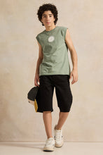 Load image into Gallery viewer, تي شيرت تي شيرت SAGE GREEN HARLEM بدون أكمام: أخضر: 8-9 سنوات
