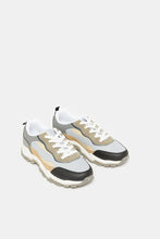 Load image into Gallery viewer, حذاء تريكر متعدد الألوان للأولاد الكبار
