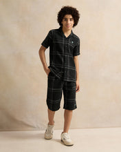 Load image into Gallery viewer, شورت أسود منقوش للأولاد الكبار
