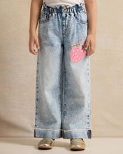 Load image into Gallery viewer, بنطلون جينز واسع باللون الأزرق للبنات الصغار
