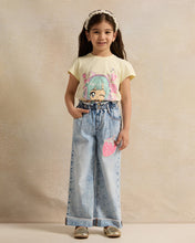 Load image into Gallery viewer, بنطلون جينز واسع باللون الأزرق للبنات الصغار
