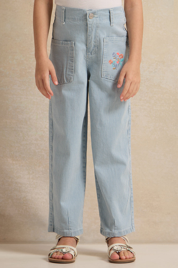 بنطلون جينز باللون الأزرق للبنات الصغار