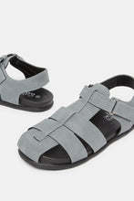 Load image into Gallery viewer, صندل صياد السمك باللون الأزرق للأولاد
