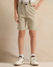 Load image into Gallery viewer, شورت أخضر وأبيض للأولاد مع حمالة
