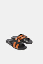 Load image into Gallery viewer, صندل من الفلين الأسود للأولاد الكبار
