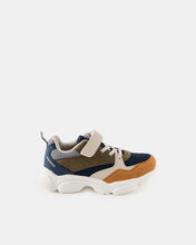 Load image into Gallery viewer, أحذية رياضية مكتنزة ذات ألوان متعددة
