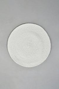 White Round Placemat مفرش طاولة أبيض