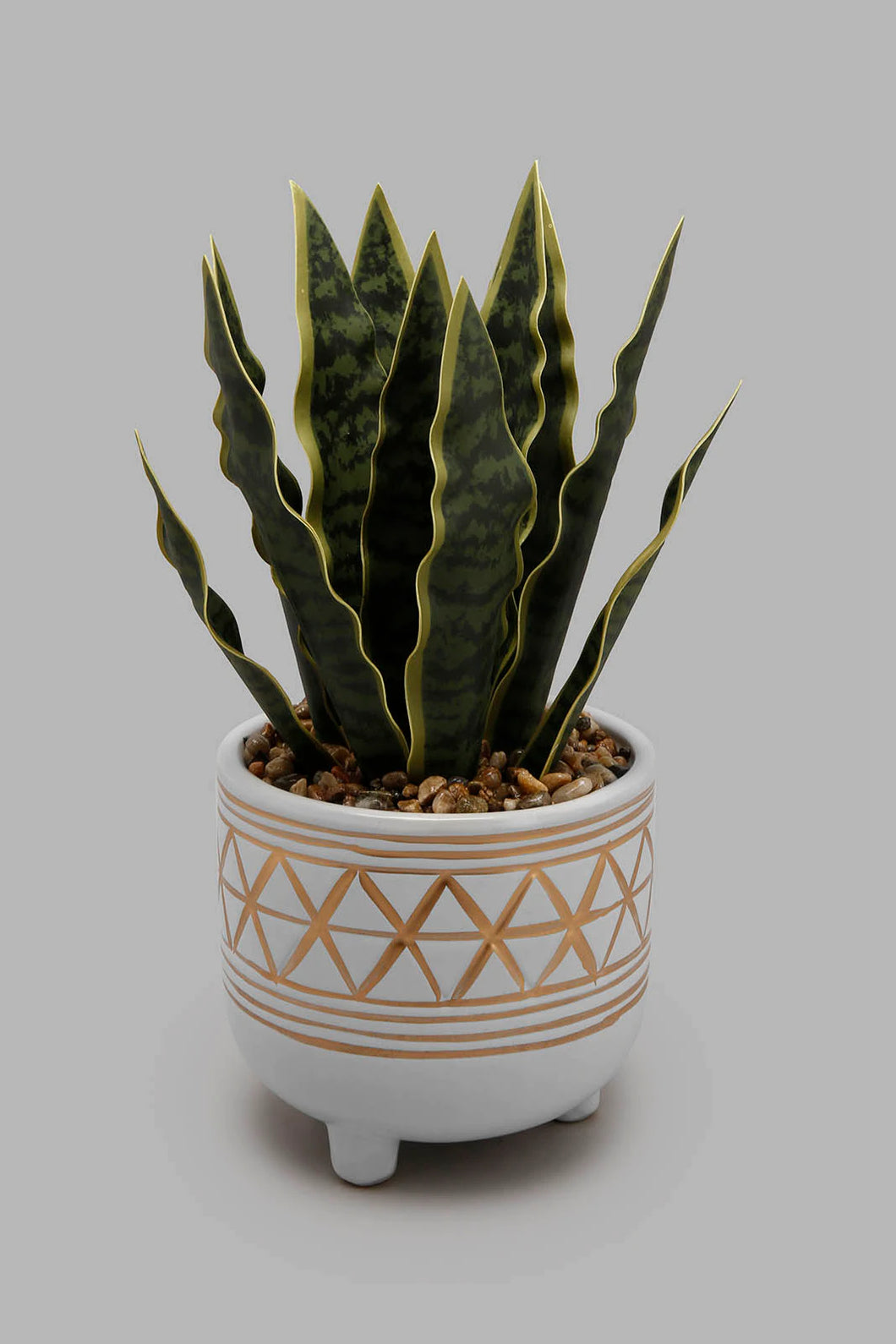 Artificial Plant in Ceramic Pot نبات اصطناعي في وعاء سيراميك باللون الوردي