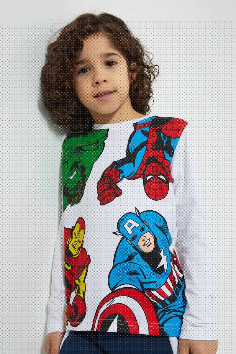 White Marvel Character T-Shirt تيشيرت باللون الأبيض بطبعة شخصية
