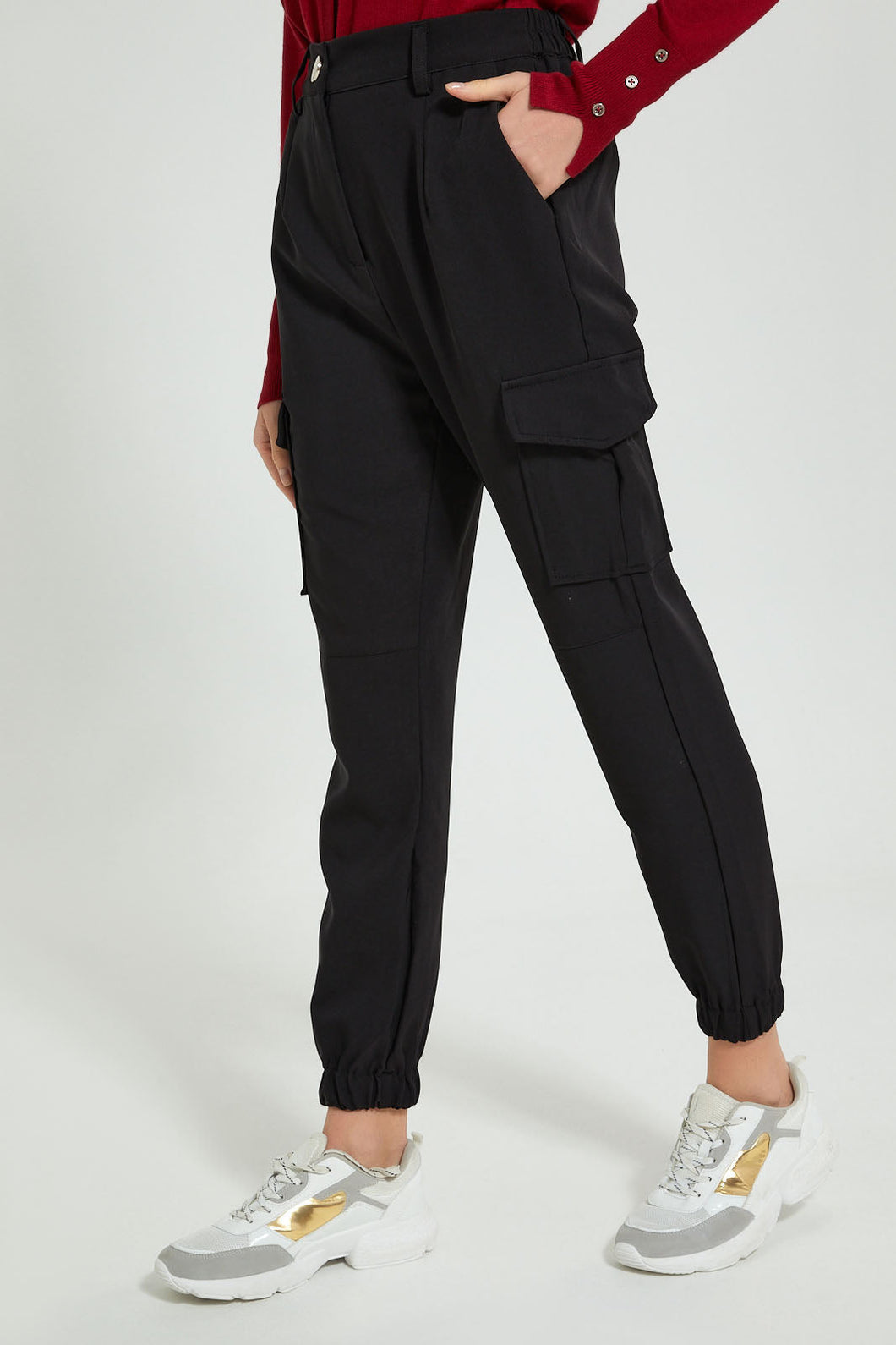 Black Trouser With Cargo Pockets بنطلون باللون الأسود بجيوب
