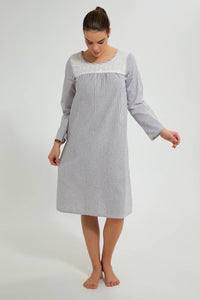 Grey Stripe Nightgown With Embroidery قميص نوم منسوج مخطط باللون الرمادي