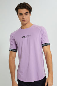 Purple Stretch T-Shirt With Cuff Tape تيشيرت باللون البنفسجي بحواف مطبوعة على الأكمام