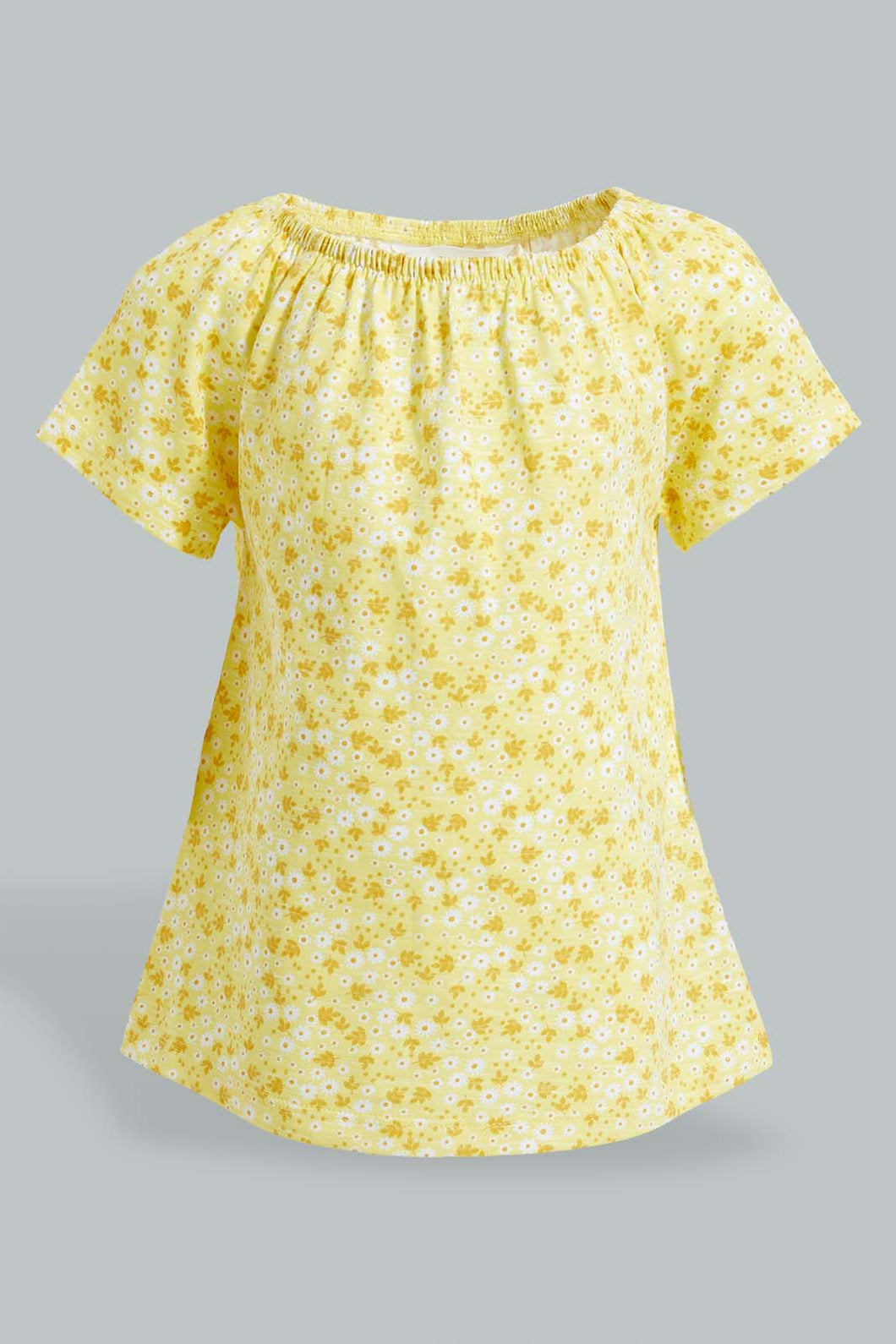 Yellow Flower Print T-Shirt تيشيرت بطبعة أزهار باللون الأصفر