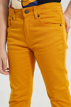 Load image into Gallery viewer, Mustard Basic Slim Fit Jean بنطلون جينزباللون الأصفر الداكن سليم فت للأولاد
