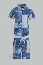 Load image into Gallery viewer, Blue Paisley Casual Set For Baby Boys (2 Piece) طقم كاجوال مطبوع باللون الأزرق للأولاد الرضع (قطعتين)
