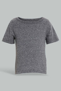 Grey And Beige Solid T-Shirt For Baby Boys (Pack of 2) تيشيرت سادة باللون الرمادي والبيج للأولاد الرضع (قطعتين)