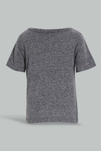Load image into Gallery viewer, Grey And Beige Solid T-Shirt For Baby Boys (Pack of 2) تيشيرت سادة باللون الرمادي والبيج للأولاد الرضع (قطعتين)

