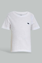 Load image into Gallery viewer, Black And White Solid T-Shirt For Baby Boys (Pack of 2) تيشيرت سادة باللون الأسود والأبيض للأولاد الرضع (قطعتين)
