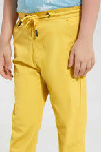 Load image into Gallery viewer, Yellow Pull On Trouser بنطلون كاجول باللون الأصفر
