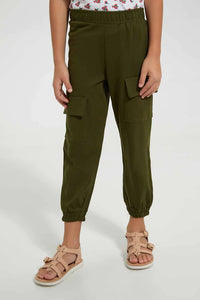 Olive Cargo Pant بنطلون كاجول باللون الزيتي