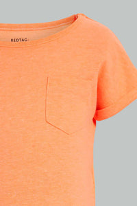Yellow And Orange Solid T-Shirt For Baby Boys (Pack of 2) تيشيرت سادة باللون الأصفر والبرتقالي للأولاد الرضع (قطعتين)