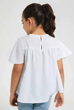 Load image into Gallery viewer, White Gathered Blouse With Collar بلوزة مكشكشة بياقة باللون الأبيض
