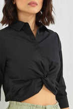 Load image into Gallery viewer, قميص قصير باللون الأسود للنساء
