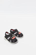 Load image into Gallery viewer, حذاء فيلكرو باللون الأسود للأولاد الرضَع
